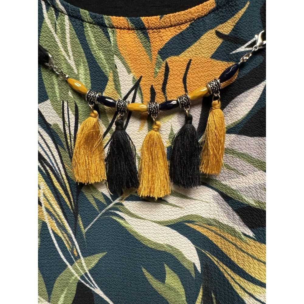With Love Women's Tropical Leaf Green Yellow Brown Tassel Necklace Blouse SZ L - Picture 6 of 10